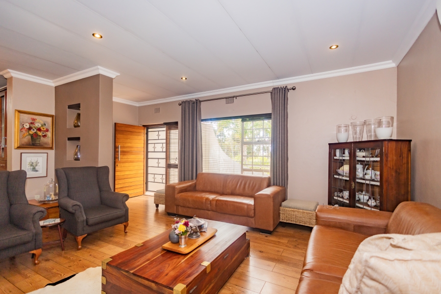 4 Bedroom Property for Sale in Panorama Western Cape